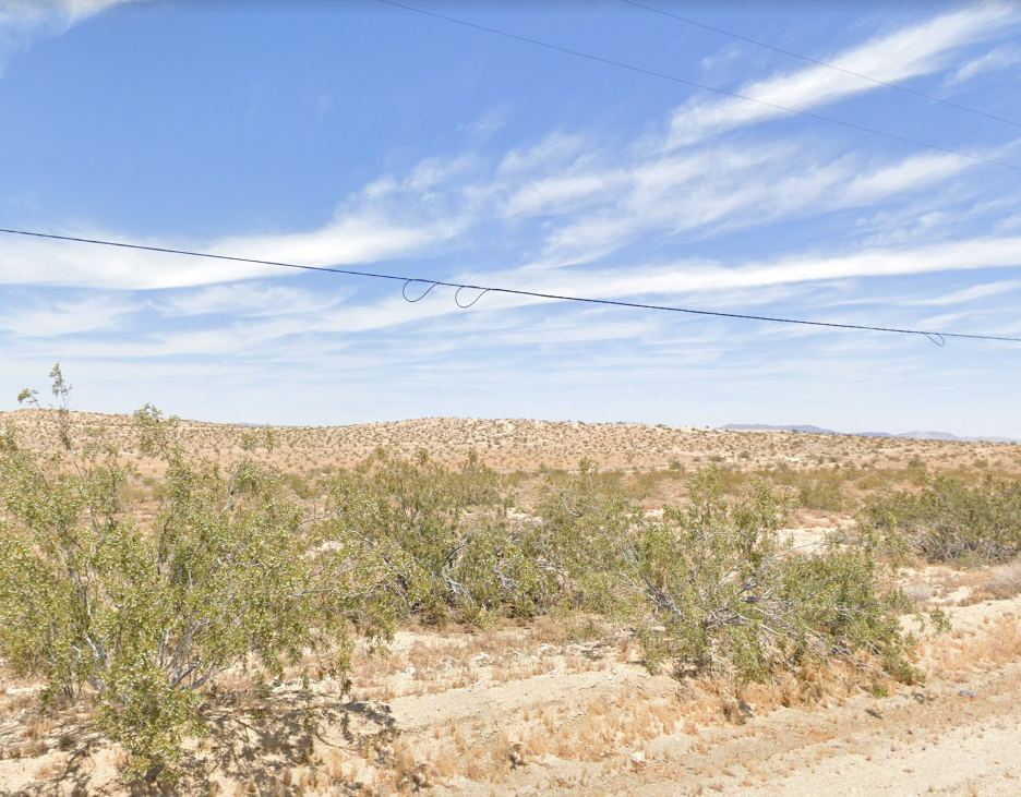 Twentynine Palms!! 1.74-acres of Peaceful Property! Escape the Noisy City! Great Deal!
